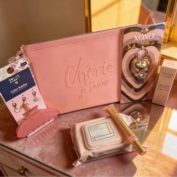 Pretty in Pink Bundle - includes Kate Spade Cosmetic Bag/Roller Rabbit & more - Picture 1 of 1